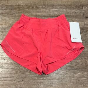 Lululemon Hotty Hot 2.5” lined short